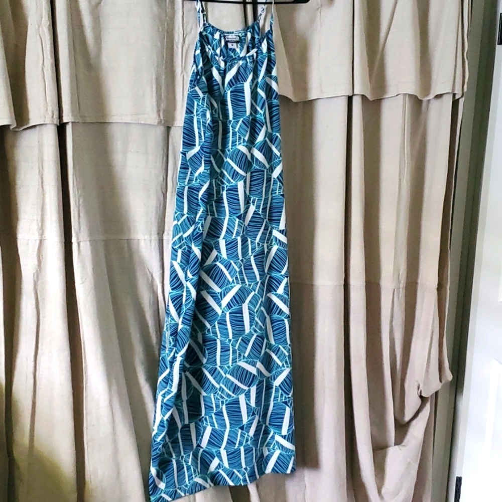 Manuheali'i long dress, navy, aqua and white in the shell print size Medium.